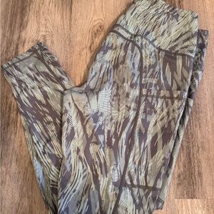 Zella Abstract Pattern Leggings  M